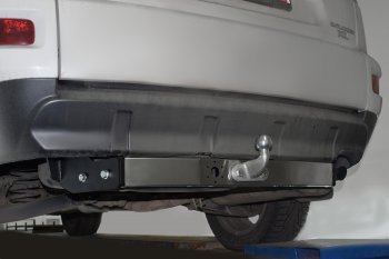 13 999 р. Фаркоп PT GROUP /тип F/ с НЕРЖ накладкой MITSUBISHI Outlander XL 2007-2012/ CITROEN С-Сrosser 2007-2012/ PEUGEOT CITROEN C-crosser (2007-2012)  с доставкой в г. Чебоксары. Увеличить фотографию 2