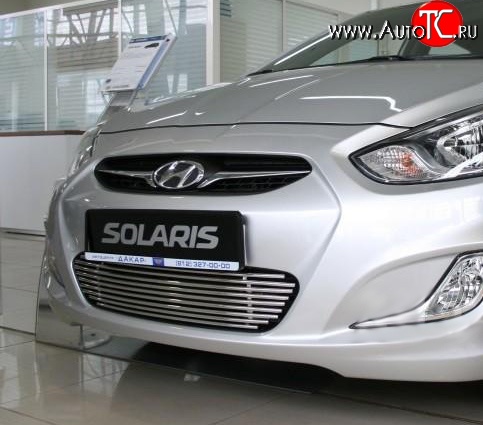 5 499 р. Декоративная вставка воздухозаборника Berkut Hyundai Solaris RBr седан рестайлинг (2014-2017)  с доставкой в г. Чебоксары