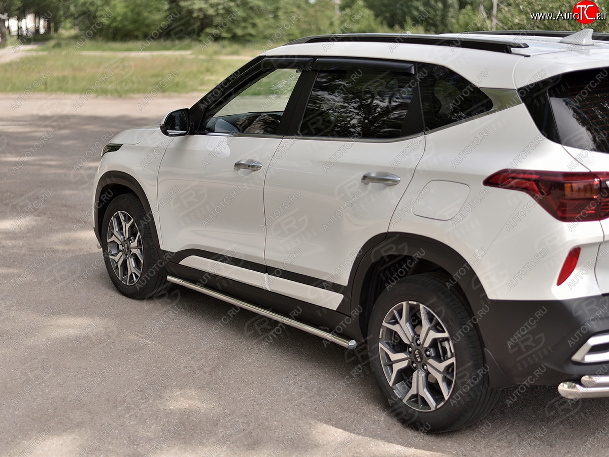 17 299 р. Защита порогов SLITKOFF (Ø63 мм, нержавейка) SLITKOFF  KIA Seltos (2019-2025) (Металлические торцы под 90°)  с доставкой в г. Чебоксары