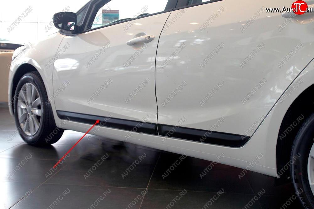 1 089 р. Молдинг двери RA (узкий, передний левый)  KIA Cerato  3 YD (2013-2019) дорестайлинг седан, рестайлинг седан (Поверхность глянец под покраску, Неокрашенный)  с доставкой в г. Чебоксары