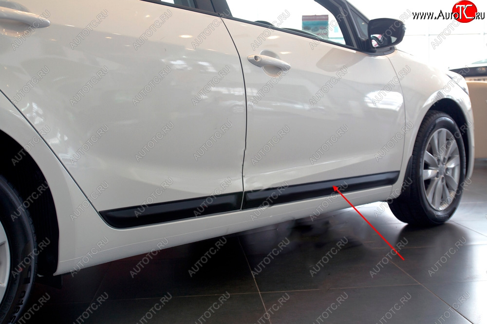 1 089 р. Молдинг двери RA (узкий, передний правый)  KIA Cerato  3 YD (2013-2019) дорестайлинг седан, рестайлинг седан (Поверхность глянец под покраску, Неокрашенный)  с доставкой в г. Чебоксары