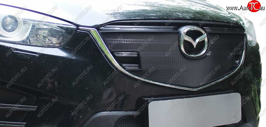 1 639 р. Защитная сетка на решетку радиатор Russtal Mazda CX-5 KE рестайлинг (2015-2017) (чёрная, без выреза под парктронник)  с доставкой в г. Чебоксары