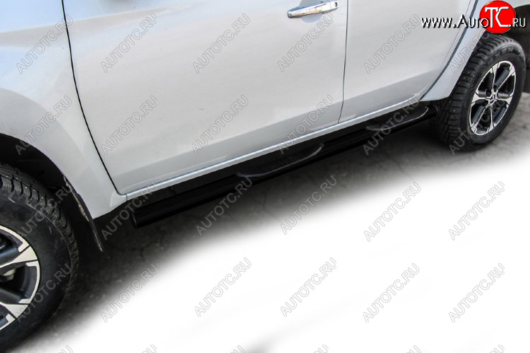 15 949 р. Защита порогов Slitkoff (Ø 76 мм, с проступями)  Mitsubishi L200  5 KK,KL (2015-2022) дорестайлинг, рестайлинг (Сталь с полимерным покрытием. Цвет: черный)  с доставкой в г. Чебоксары