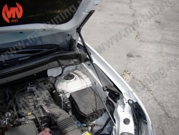 4 099 р. Упор капота MV-Tuning (двойной) Mitsubishi Outlander GF 2-ой рестайлинг (2015-2018)  с доставкой в г. Чебоксары. Увеличить фотографию 2