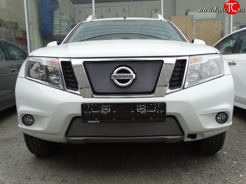 1 539 р. Нижняя сетка на бампер Russtal (хром) Nissan Terrano D10 рестайлинг (2016-2022)  с доставкой в г. Чебоксары