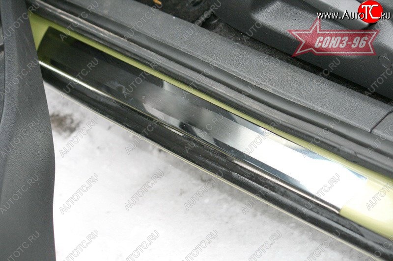2 114 р. Накладки на внутренние пороги 3 дв. Souz-96  Opel Corsa  D (2006-2014)   дорестайлинг, хэтчбэк 5 дв., дорестайлинг, хэтчбэк 3 дв., 1-ый рестайлинг, хэтчбэк 3 дв., 1-ый рестайлинг, хэтчбэк 5 дв.,  2-ой рестайлинг, хэтчбэк 5 дв., 2-ой рестайлинг, хэтчбэк 3 дв.  с доставкой в г. Чебоксары