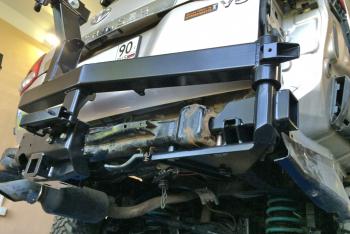 93 329 р. Калитка РИФ с фаркопом в штатный бампер Toyota Land Cruiser 200 2008-2015 под нештатное колесо, с подсветкой номера РИФ rif200-80000  с доставкой в г. Чебоксары. Увеличить фотографию 2