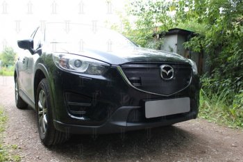 3 999 р. Защитная сетка в бампер (верх, с парктроником, ячейка 3х7 мм) Alfeco Стандарт Mazda CX-5 KE рестайлинг (2015-2017) (Чёрная)  с доставкой в г. Чебоксары. Увеличить фотографию 2