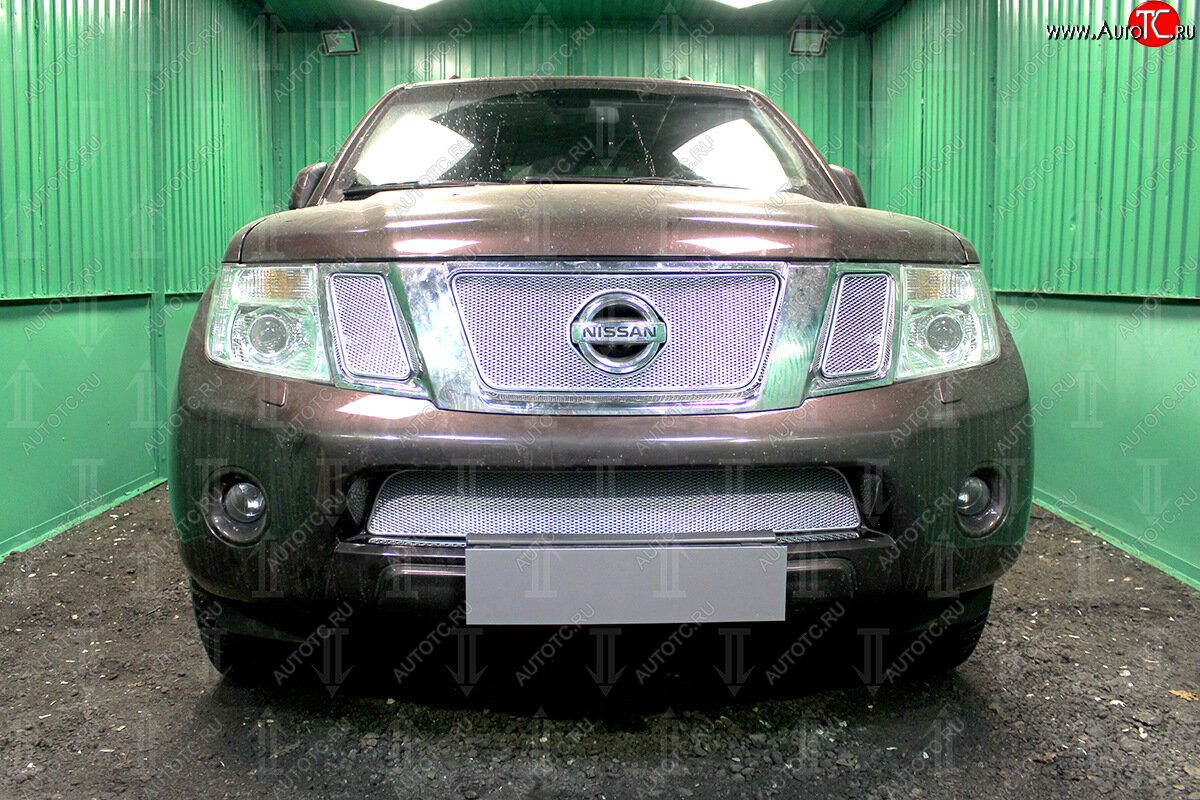 4 199 р. Защитная сетка в бампер (низ, ячейка 4х10 мм) Стрелка11 Премиум Nissan Pathfinder R51 рестайлинг (2009-2014) (Хром)  с доставкой в г. Чебоксары
