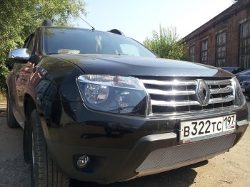 4 299 р. Защитная сетка в бампер (низ, ячейка 4х10 мм) Стрелка11 Премиум Renault Duster HS дорестайлинг (2010-2015) (Хром)  с доставкой в г. Чебоксары. Увеличить фотографию 3