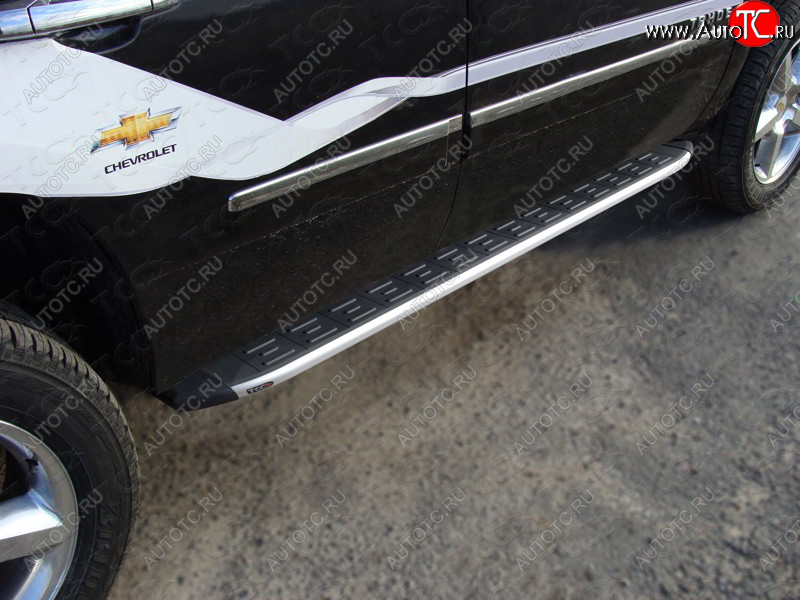 20 599 р. Пороги алюминиевые с пластиковой накладкой ТСС Тюнинг Chevrolet Tahoe GMT900 5 дв. (2006-2013) (серые)  с доставкой в г. Чебоксары