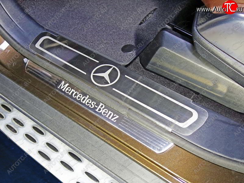 7 549 р. Накладки на пластиковые пороги (лист шлифованный логотип Mercedes)   Копируемое: Накладки на передние пороги, ТСС Тюнинг Mercedes-Benz GL class X166 дорестайлинг (2012-2016) (лист шлифованный логотип Mercedes)  с доставкой в г. Чебоксары