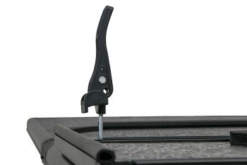 46 379 р. Крышка кузова Toyota Hilux Vigo 2005-2015 трёхсекционная, алюминиевая, черная РИФ pt-h326  с доставкой в г. Чебоксары. Увеличить фотографию 10