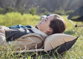 2 879 р. Коврик самонадувающийся с подушкой Naturehike, 185х60х2,5 см, песочный Naturehike nh15q002-d-yesn  с доставкой в г. Чебоксары. Увеличить фотографию 4