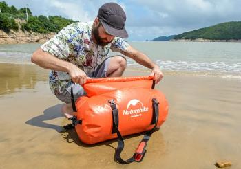 5 469 р. Гермосумка Naturehike 120 л ПВХ (Красная) Naturehike nh20fsb03-r120l  с доставкой в г. Чебоксары. Увеличить фотографию 8