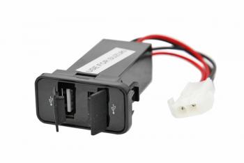 Розетка USB 3,1A для Suzuki 40x22 РИФ rif22-4-1013200