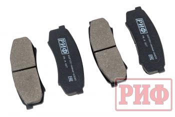 1 039 р. Колодки тормозные задние РИФ Toyota LC 105,120, Mitsubishi Pajero 3, 4 OEM 04466-60020, 04466-60010 , 4605A448  riftoy-04466-60020  с доставкой в г. Чебоксары. Увеличить фотографию 2