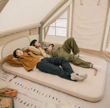 26 959 р. Коврик самонадувающийся Naturehike C10, двойной 200х132х10 cм, бежевый  nh20fcd08-c10dp  с доставкой в г. Чебоксары. Увеличить фотографию 10