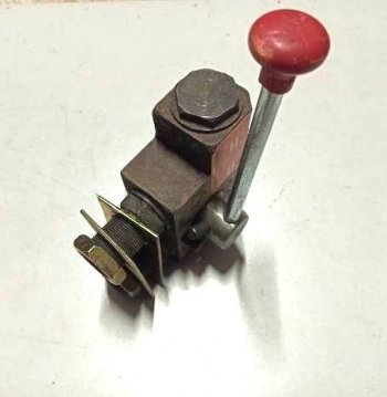 3 169 р. Кран управления подъема кузова EQ34086240 DOG (!!!УЦЕНКА: возможен нетоварный вид!!!) DONGFENG eq34086240 dog  с доставкой в г. Чебоксары. Увеличить фотографию 3
