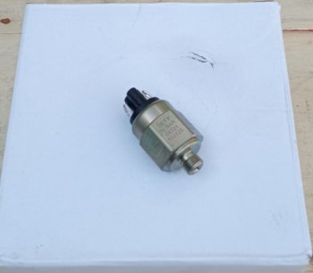 4 579 р. Датчик давления 30B0133 (!!!УЦЕНКА: возможен нетоварный вид!!!) LIUGONG 30b0133  с доставкой в г. Чебоксары. Увеличить фотографию 5