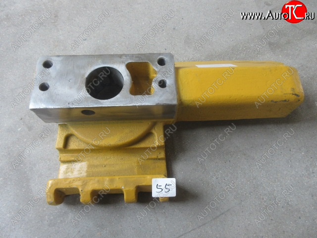 11 719 р. Опора направляющего колеса SD16 (кронштейн, суппорт) правая SHANTUI 16y-40-03400  с доставкой в г. Чебоксары