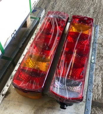 2 959 р. Фонарь задний правый Howo T5GSitrak (4 болта) VALMO000538 SITRAK wg9719810012  с доставкой в г. Чебоксары. Увеличить фотографию 3