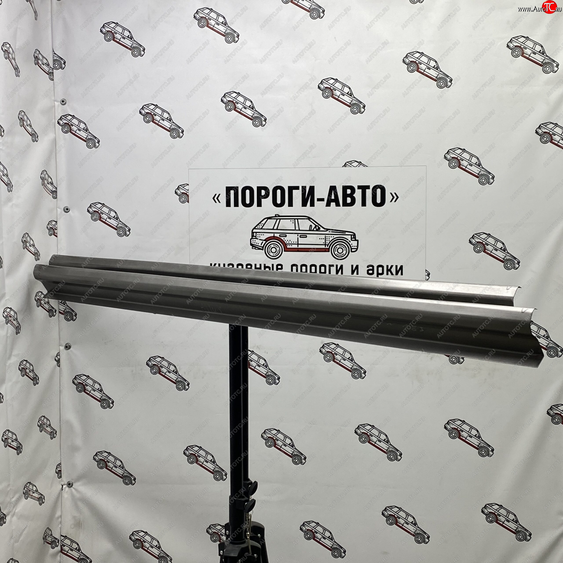 1 989 р. Правый порог (Ремкомплект) Пороги-Авто  Toyota Hilux  AN120 (2016-2025) дорестайлинг, 1-ый рестайлинг, 2-ой рестайлинг (холоднокатаная сталь 1 мм)  с доставкой в г. Чебоксары