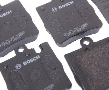 2 399 р. Колодки тормозные задние (4шт.) BOSCH Mercedes-Benz E-Class W210 дорестайлинг седан (1996-1999)  с доставкой в г. Чебоксары. Увеличить фотографию 2