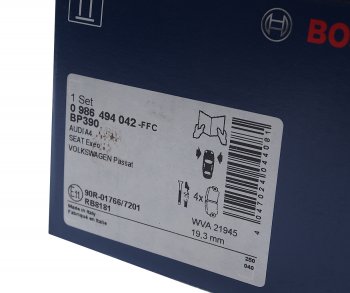 3 599 р. Колодки тормозные передние (4шт.) BOSCH Volkswagen Passat B5 универсал дорестайлинг (1996-2000)  с доставкой в г. Чебоксары. Увеличить фотографию 3