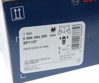3 699 р. Колодки тормозные передние (4шт.) BOSCH Mercedes-Benz E-Class W211 дорестайлинг седан (2002-2006)  с доставкой в г. Чебоксары. Увеличить фотографию 4