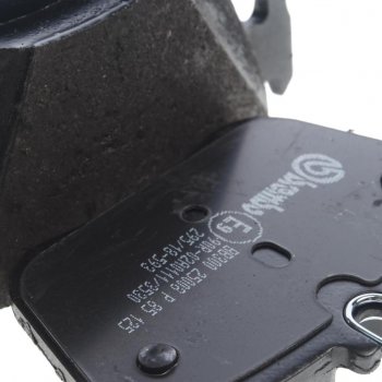 3 199 р. Колодки тормозные задние (4шт.) BREMBO Volkswagen Golf 7 дорестайлинг, хэтчбэк 5 дв. (2012-2017)  с доставкой в г. Чебоксары. Увеличить фотографию 2