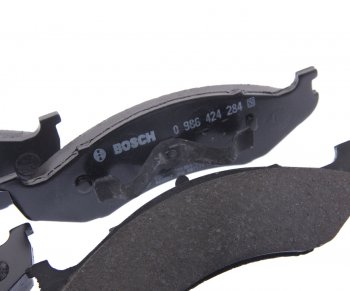 4 649 р. Колодки тормозные передние (4шт.) BOSCH Jeep Grand Cherokee WK (2004-2010)  с доставкой в г. Чебоксары. Увеличить фотографию 2