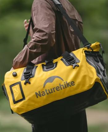 6 399 р. Гермосумка Naturehike 60 л ПВХ (желтая)  cnk2450xb015-60y  с доставкой в г. Чебоксары. Увеличить фотографию 9