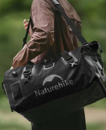 6 399 р. Гермосумка Naturehike 60 л ПВХ (черная)  cnk2450xb015-60b  с доставкой в г. Чебоксары. Увеличить фотографию 9