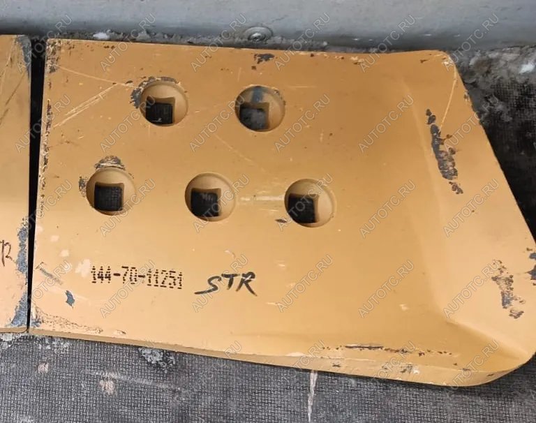 3 889 р. Нож боковой правый (5 отверстий) SD16 SHANTUI 16y-81-00003144-70-11261  с доставкой в г. Чебоксары