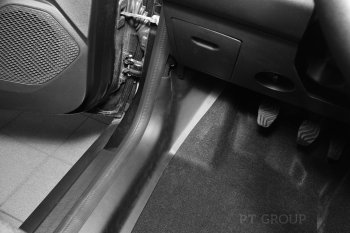1 969 р. Накладки на ковролин пола Petroil Tuning (передние боковые) Renault Duster HM рестайлинг (2021-2024) (Текстурная поверхность (шагрень))  с доставкой в г. Чебоксары. Увеличить фотографию 2