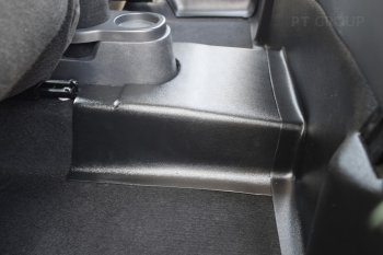 1 799 р. Накладки на ковролин заднего ряда Petroil Tuning Renault Duster HS рестайлинг (2015-2021)  с доставкой в г. Чебоксары. Увеличить фотографию 5