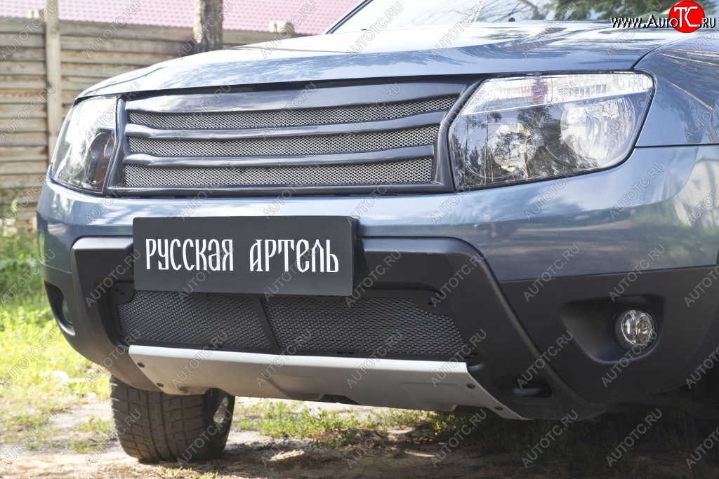 2 589 р. Защитная сетка решетки переднего бампера (с обвесом без дхо) РА Renault Duster HS дорестайлинг (2010-2015)  с доставкой в г. Чебоксары