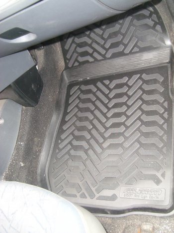 1 799 р. Коврики салона Aileron (3D с подпятником) Renault Logan 1 дорестайлинг (2004-2010)  с доставкой в г. Чебоксары. Увеличить фотографию 2