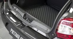 1 709 р. Пластиковый порожек в багажник автомобиля RA  Renault Sandero  (B8) (2014-2018) дорестайлинг  с доставкой в г. Чебоксары. Увеличить фотографию 2