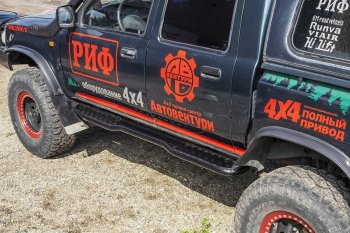 46 869 р. Защита порогов с подножкой РИФ  Toyota Hilux  N80, N90, N100, N110 (1988-1998) дорестайлинг, 1-ый рестайлинг, 2-ой рестайлинг  с доставкой в г. Чебоксары. Увеличить фотографию 4