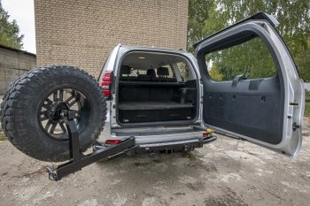 89 079 р. Бампер силовой задний РИФ  Toyota Land Cruiser Prado  J150 (2009-2020) дорестайлинг, 1-ый рестайлинг, 2-ой рестайлинг (С квадратом под фаркоп, калиткой и подсветкой номера)  с доставкой в г. Чебоксары. Увеличить фотографию 9