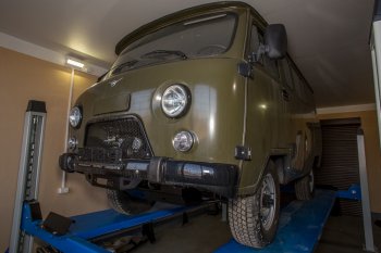 26 019 р. Площадка для скрытой установки лебёдки с защитой рулевых тяг РИФ  Уаз Буханка  452 (1965-2025) 2206 микроавтобус, 3303 бортовой грузовик, 3741 цельнометаллический фургон, 39094 (Фермер) бортовой грузовик  с доставкой в г. Чебоксары. Увеличить фотографию 10