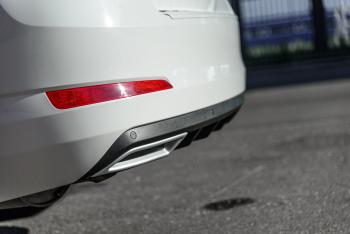 2 399 р. Накладка бампера (диффузор) MV-Tuning Skoda Octavia A7 дорестайлинг лифтбэк (2012-2017) (Глянец, Неокрашенная)  с доставкой в г. Чебоксары. Увеличить фотографию 3