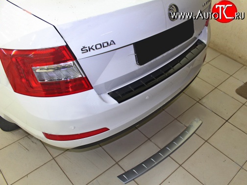 1 259 р. Накладка защитная на задний бампер Drive Skoda Octavia A7 дорестайлинг универсал (2012-2017) (Глянец под окраску, Неокрашенная)  с доставкой в г. Чебоксары