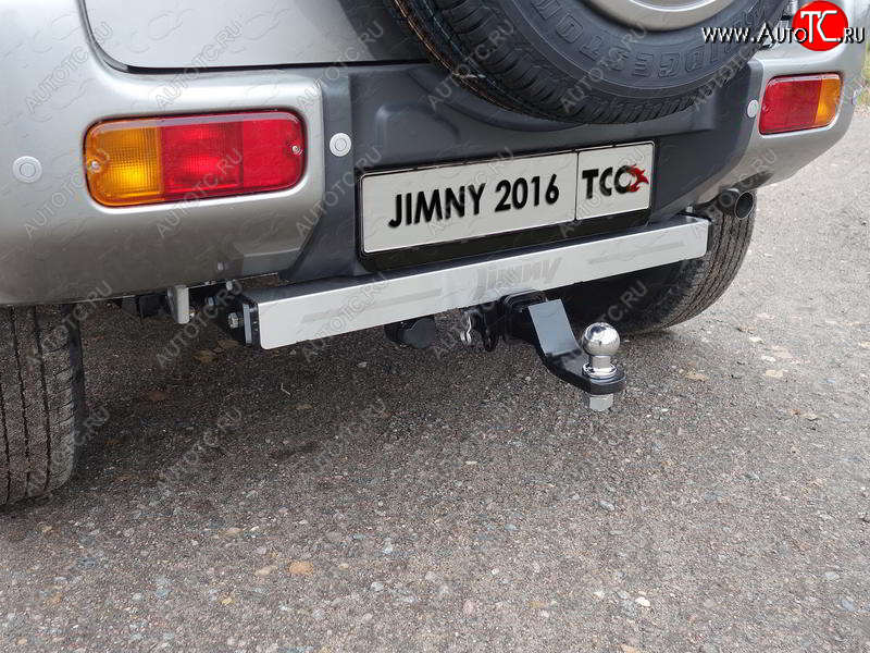 17 199 р. Фаркоп (тягово-сцепное устройство) TCC (надпись Jimny) Suzuki Jimny JB23/JB43 2-ой рестайлинг (2012-2018) (Оцинкованный, шар E - оцинкованный)  с доставкой в г. Чебоксары