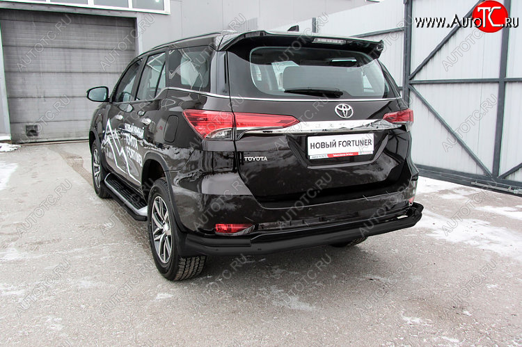 15 899 р. Защита заднего бампера Slitkoff (Ø 76+42, двойная, уголки) Toyota Fortuner AN160 дорестайлинг (2015-2020) (Сталь с полимерным покрытием. Цвет: черный)  с доставкой в г. Чебоксары