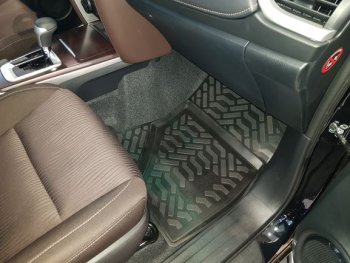1 999 р. Комплект ковриков в салон Aileron 3D Toyota Fortuner AN160 дорестайлинг (2015-2020)  с доставкой в г. Чебоксары. Увеличить фотографию 2