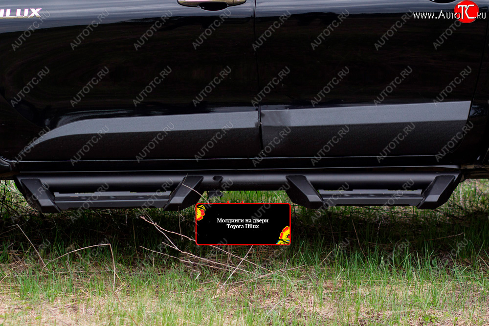 10 999 р. Молдинги дверей RA (комплект)  Toyota Hilux  AN120 (2016-2020) дорестайлинг (Поверхность шагрень)  с доставкой в г. Чебоксары