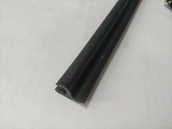 299 р. Универсальный уплотнитель FlexLine (16 mm U-LIP с хром полосой, 1 погонный метр) Haval H7 (2016-2018)  с доставкой в г. Чебоксары. Увеличить фотографию 3